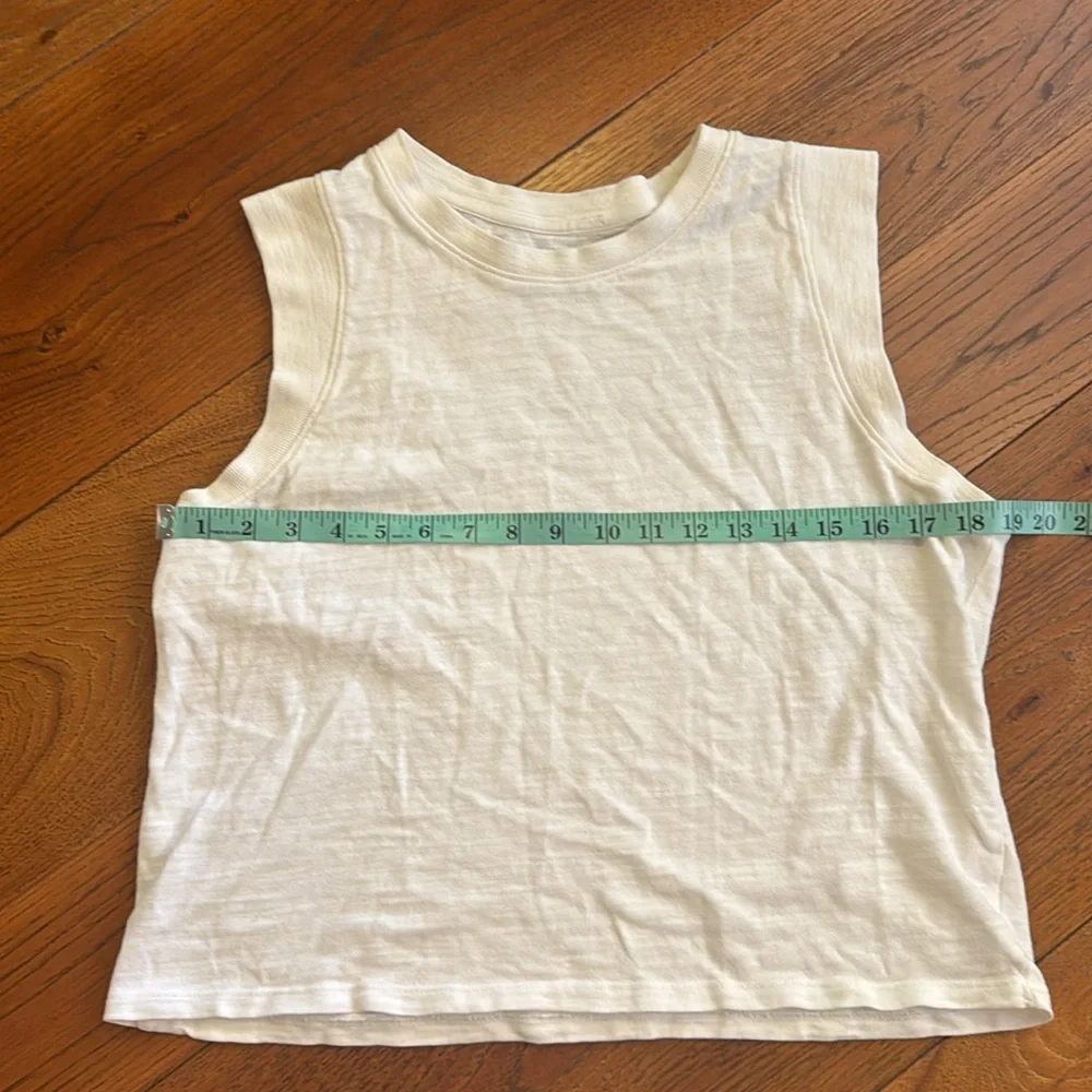 Muscle Tank - Picture 6 of 7